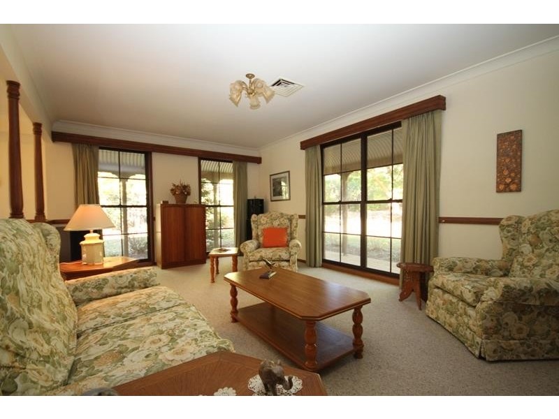 17 Ashgrove Pl, Bundanoon NSW 2578