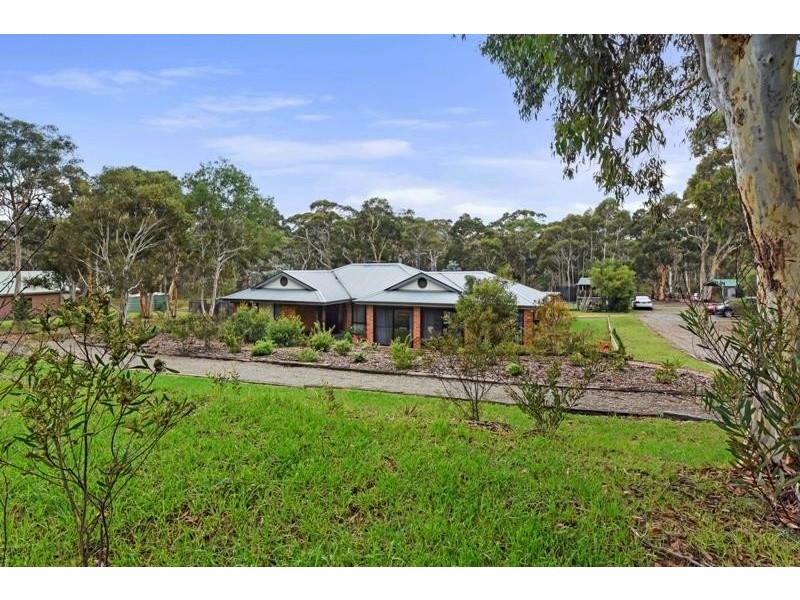 22 Banksia Ave, Tallong NSW 2579