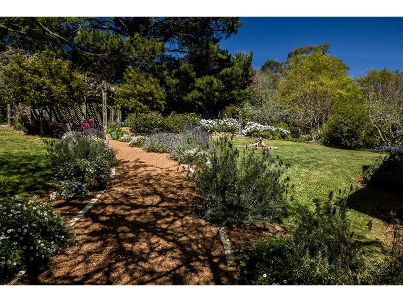 91 Railway Ave, Bundanoon NSW 2578