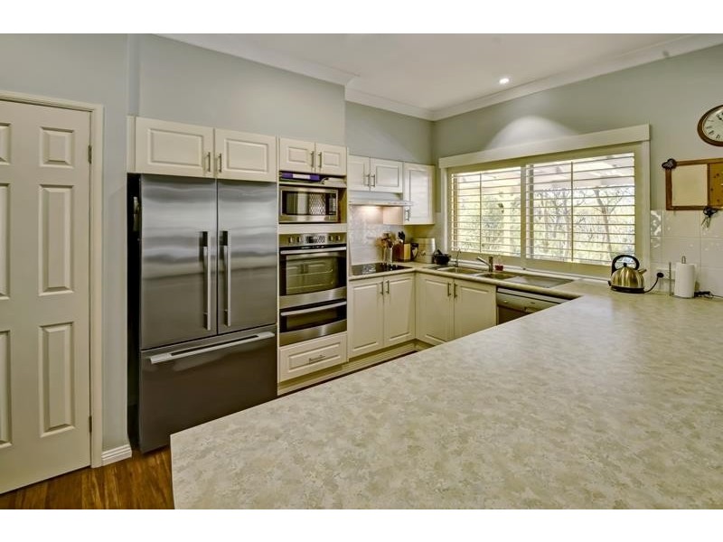 6 Casuarina Ave, Tallong NSW 2579