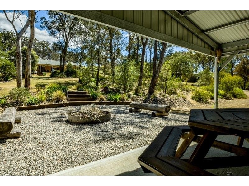 6 Casuarina Ave, Tallong NSW 2579