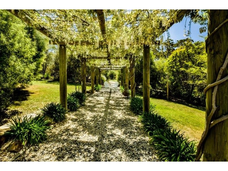 6 Casuarina Ave, Tallong NSW 2579
