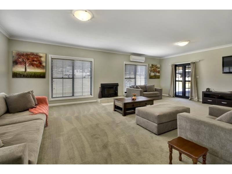 4 Bumballa St, Tallong NSW 2579