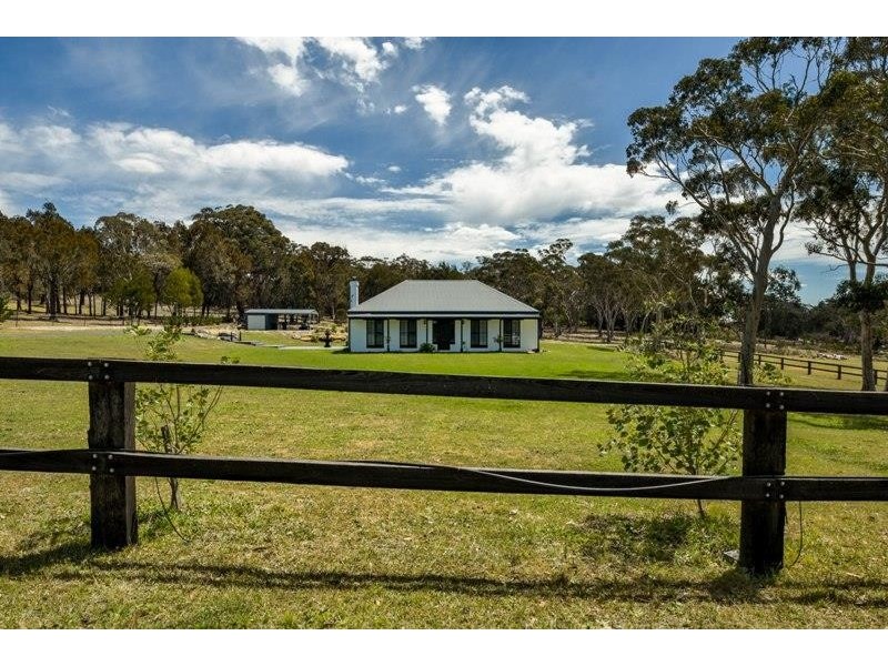4 Bumballa St, Tallong NSW 2579