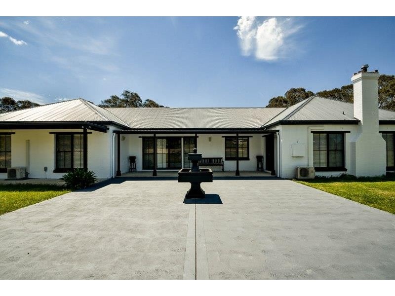 4 Bumballa St, Tallong NSW 2579