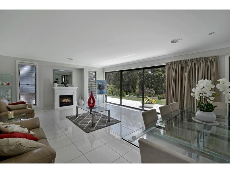 6 Cambourn Cl, Bundanoon NSW 2578