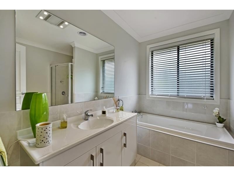 6 Cambourn Cl, Bundanoon NSW 2578