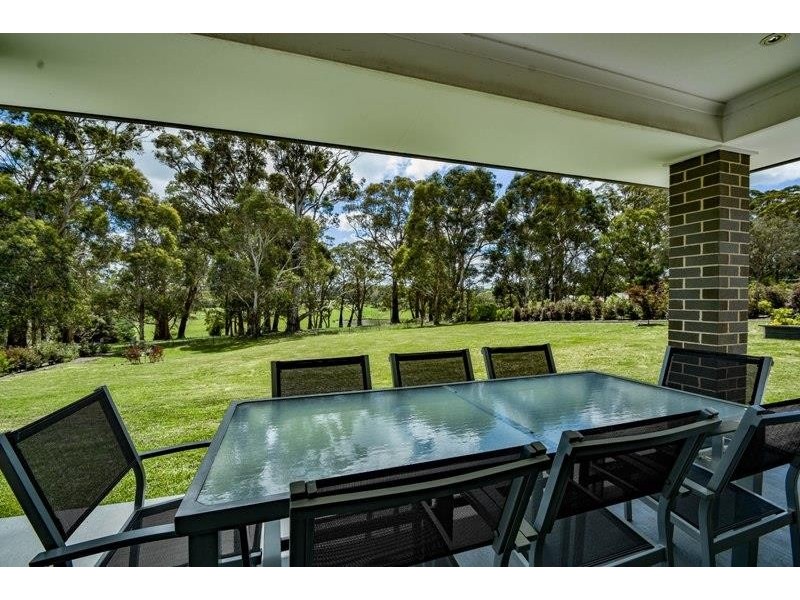 6 Cambourn Cl, Bundanoon NSW 2578