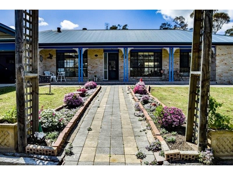 18 Wistringia Pl, Tallong NSW 2579
