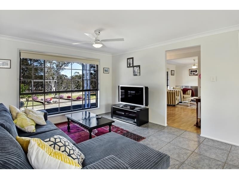 18 Wistringia Pl, Tallong NSW 2579