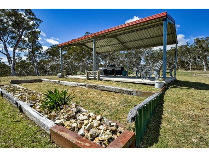 18 Wistringia Pl, Tallong NSW 2579