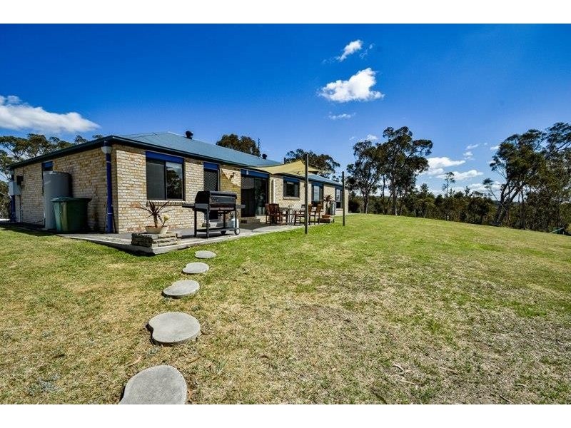 18 Wistringia Pl, Tallong NSW 2579