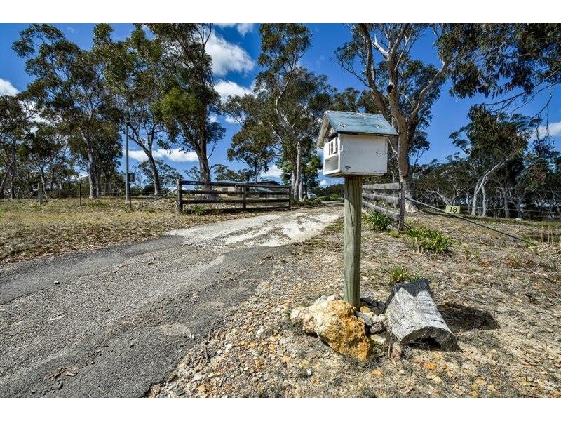 18 Wistringia Pl, Tallong NSW 2579