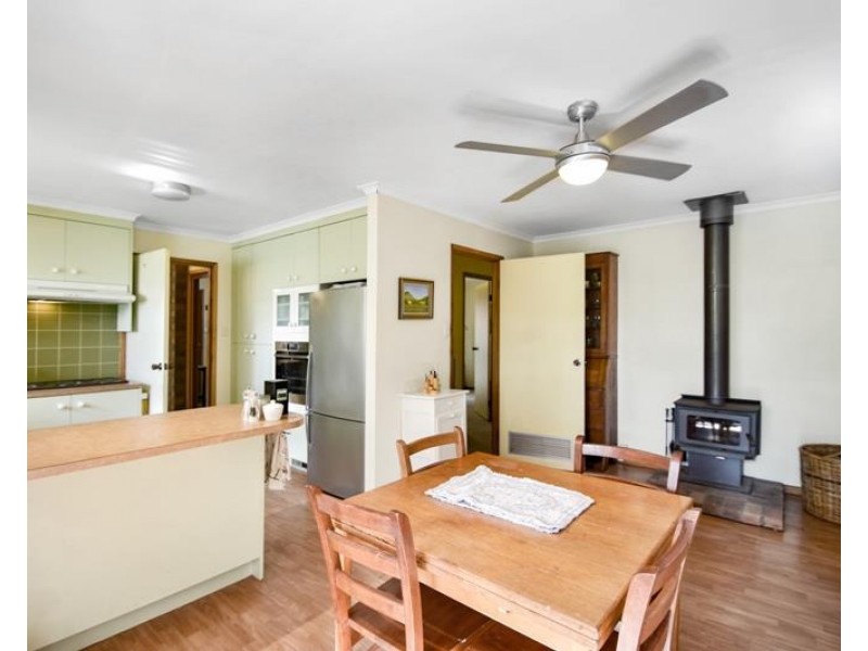 22 Bindar Crescent, Bundanoon NSW 2578