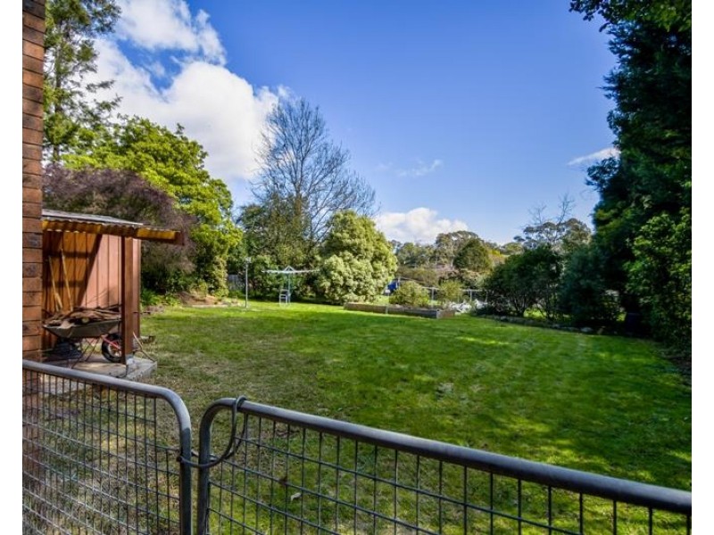 22 Bindar Crescent, Bundanoon NSW 2578