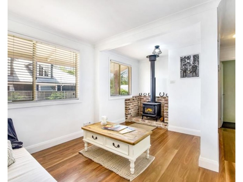 32 Hill Street, Bundanoon NSW 2578