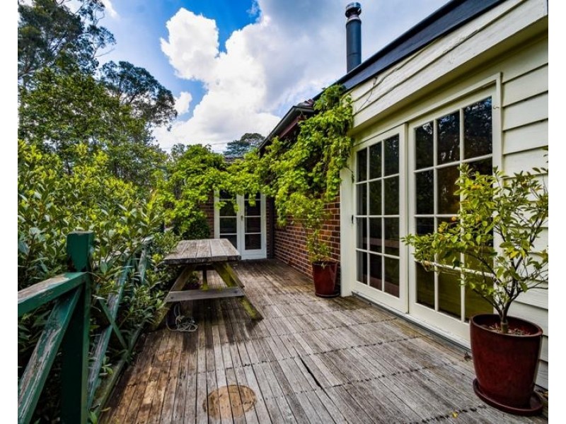 2 Nicholas Avenue, Bundanoon NSW 2578