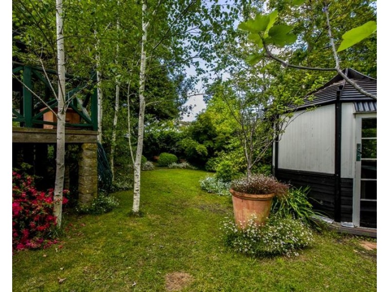 2 Nicholas Avenue, Bundanoon NSW 2578