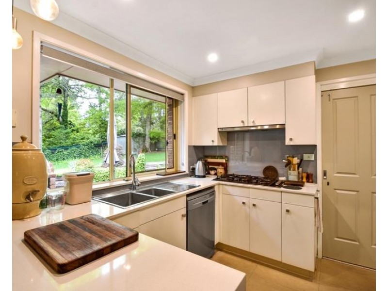 6 Birriga Avenue, Bundanoon NSW 2578