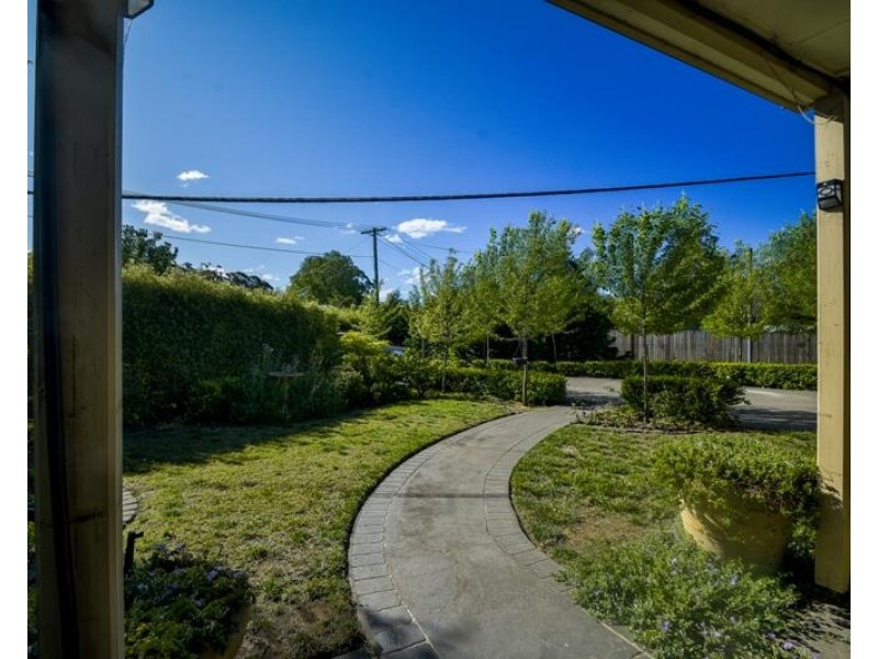 12 Waratah Place, Colo Vale NSW 2575