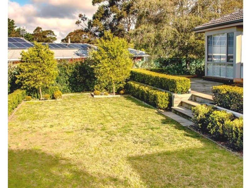 12 Waratah Place, Colo Vale NSW 2575