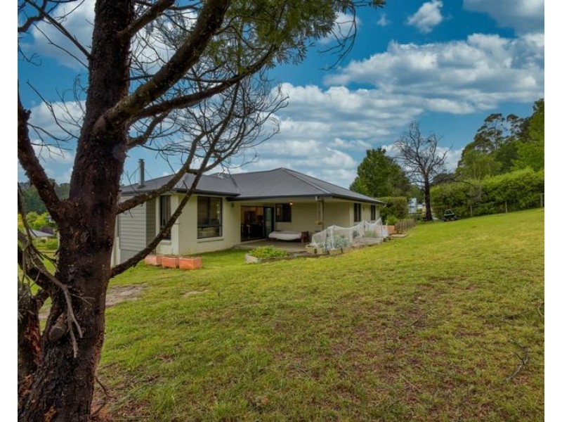 11 Bromhall Road, Bundanoon NSW 2578