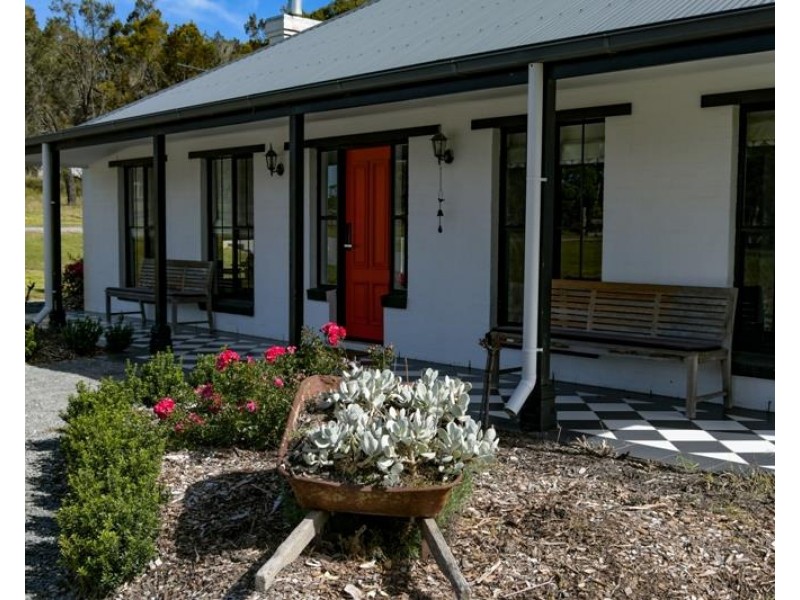 4 Bumballa Street, Tallong NSW 2579