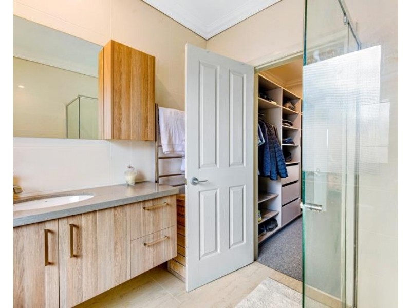 199 Railway Avenue, Bundanoon NSW 2578