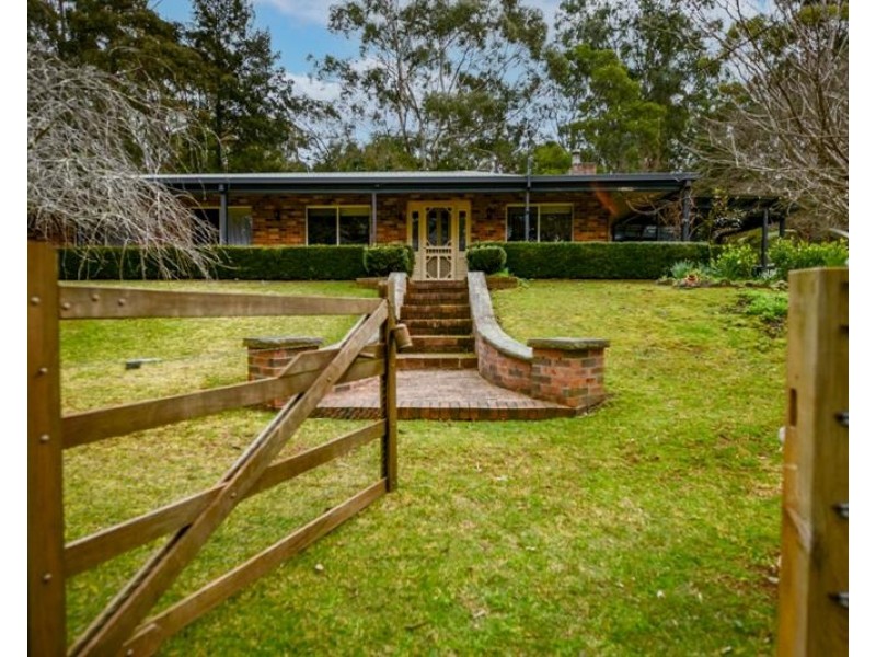 28 Garland Road, Bundanoon NSW 2578