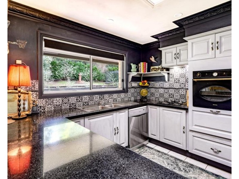 28 Garland Road, Bundanoon NSW 2578