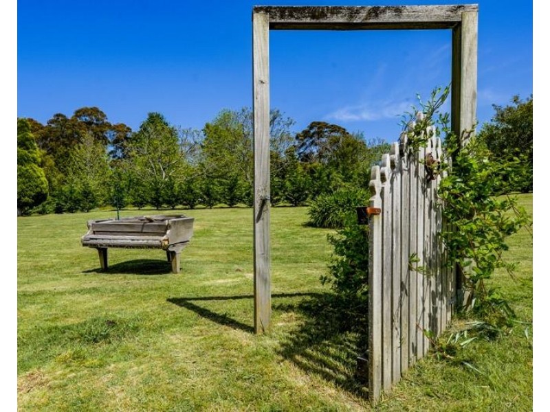 29 Garland Road, Bundanoon NSW 2578