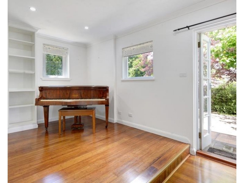 12 Ella Street, Bundanoon NSW 2578