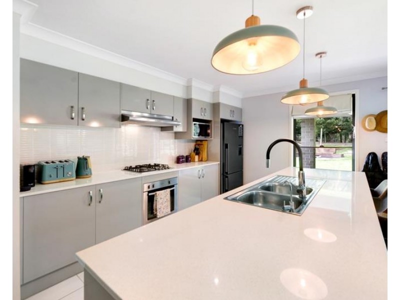 2 Bamburgh Place, Bundanoon NSW 2578