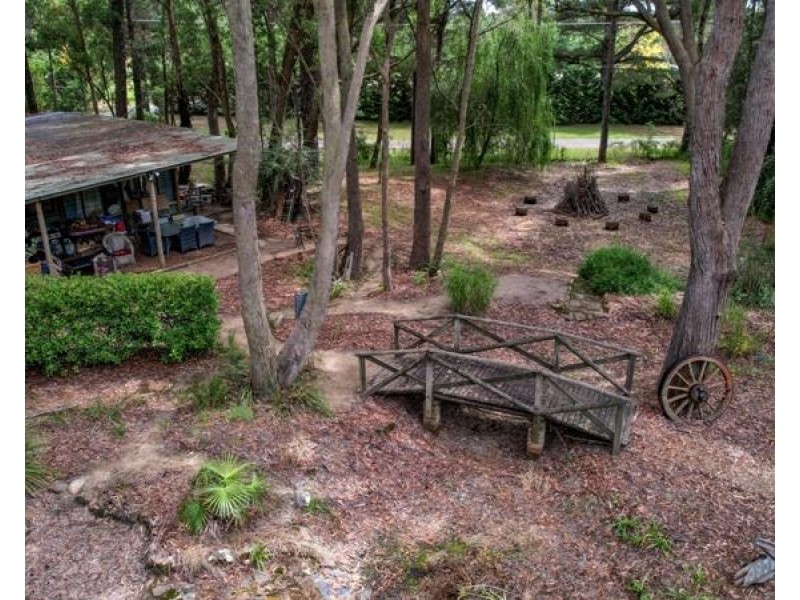 8 Davys Lane, Wingello NSW 2579