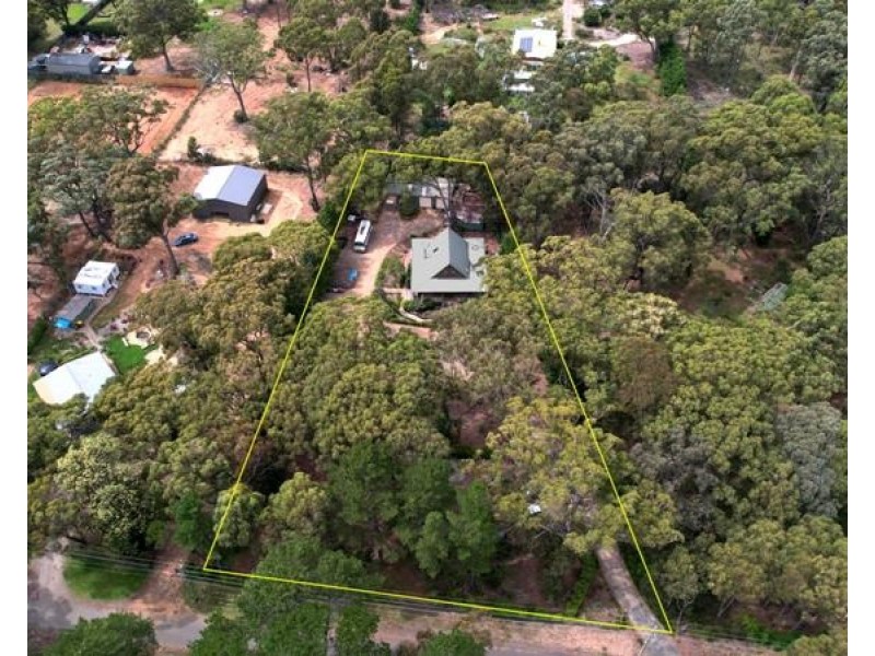 8 Davys Lane, Wingello NSW 2579