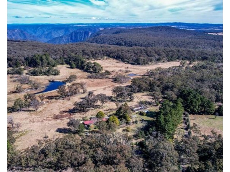 246 Caoura Road, Tallong NSW 2579