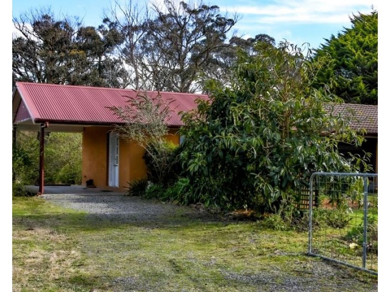 246 Caoura Road, Tallong NSW 2579