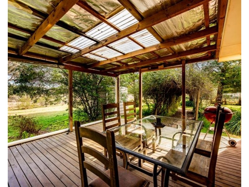 246 Caoura Road, Tallong NSW 2579