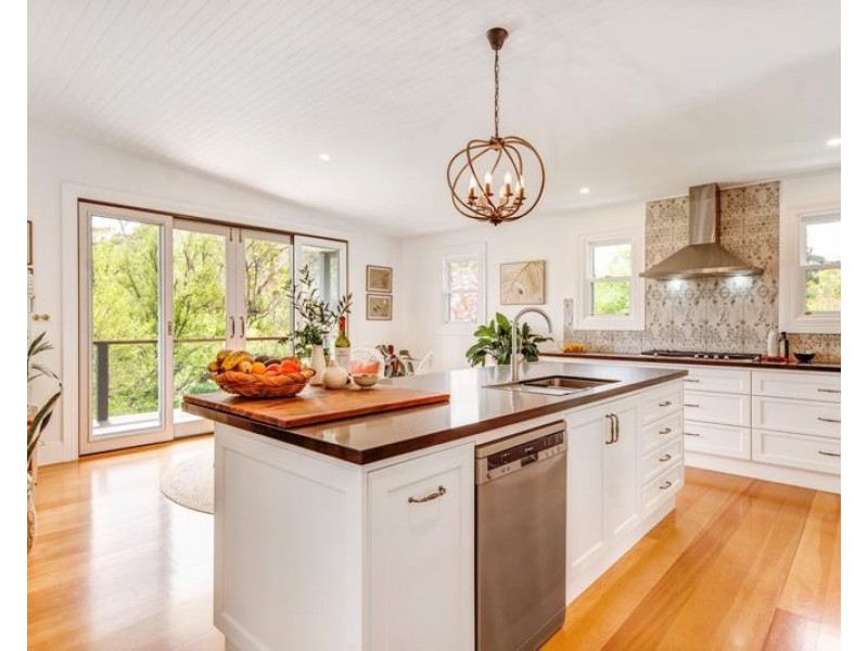 2 Ferndale Road, Bundanoon NSW 2578