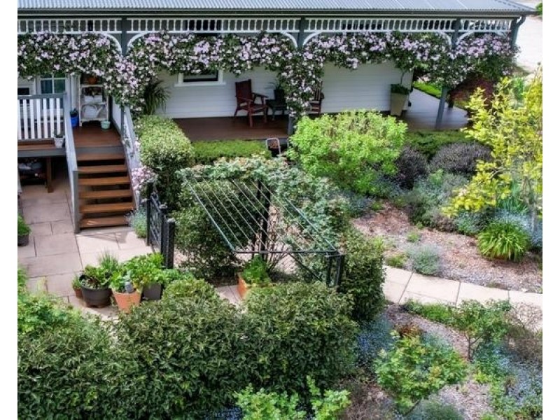 2 Ferndale Road, Bundanoon NSW 2578