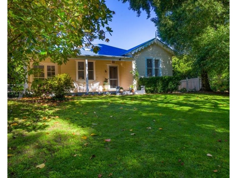 197 Railway Avenue, Bundanoon NSW 2578