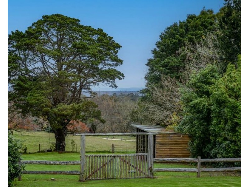 197 Railway Avenue, Bundanoon NSW 2578