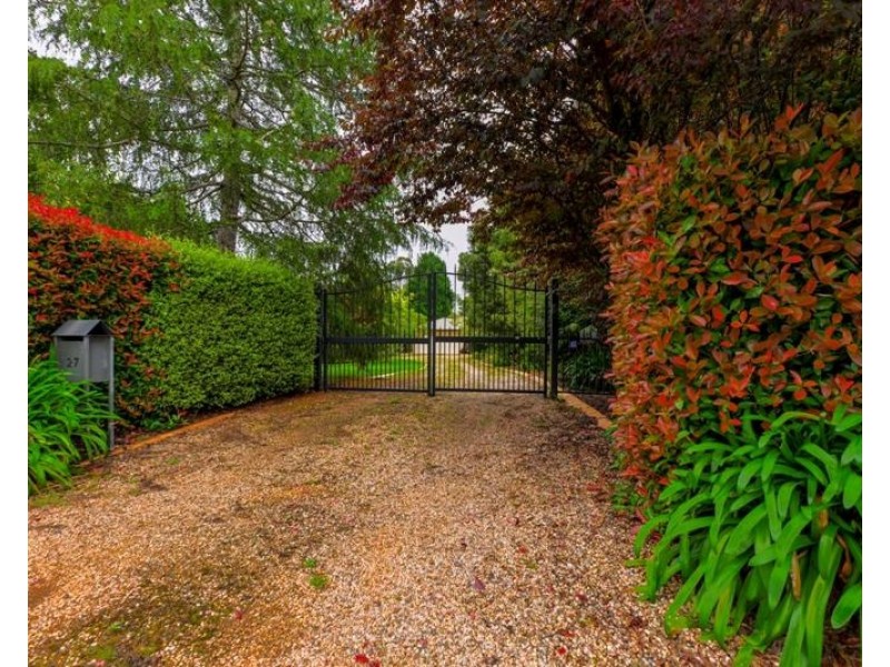 27 Birch Park Road, Bundanoon NSW 2578