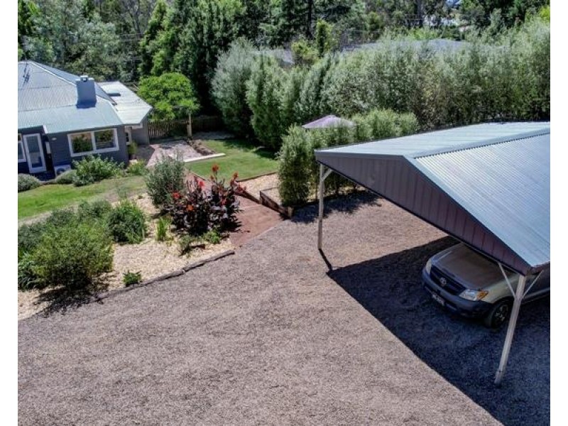 81 Railway Avenue, Bundanoon NSW 2578