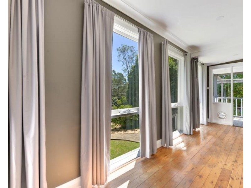 81 Railway Avenue, Bundanoon NSW 2578