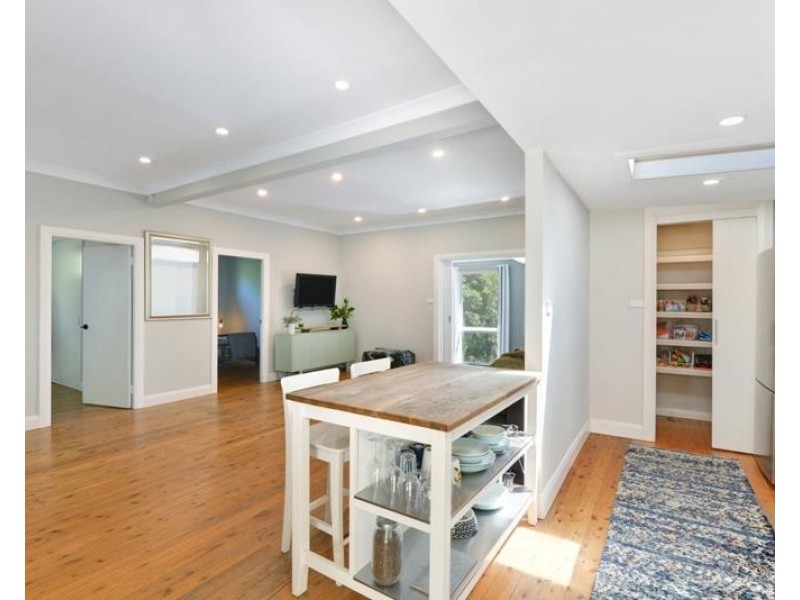 81 Railway Avenue, Bundanoon NSW 2578