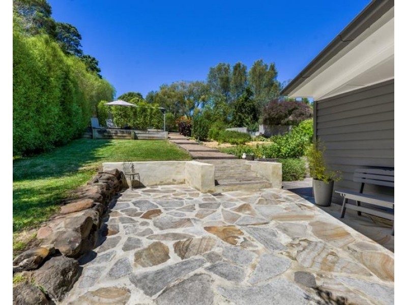 81 Railway Avenue, Bundanoon NSW 2578