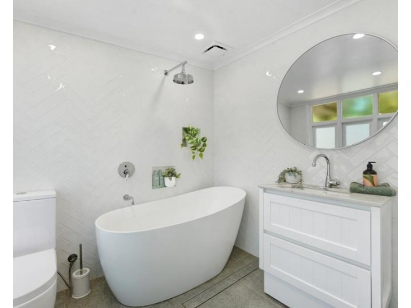81 Railway Avenue, Bundanoon NSW 2578