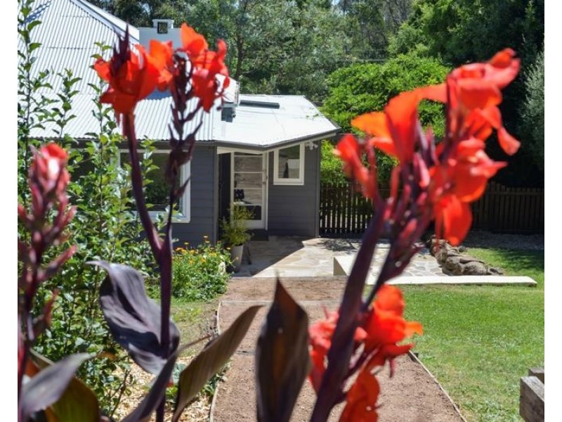 81 Railway Avenue, Bundanoon NSW 2578
