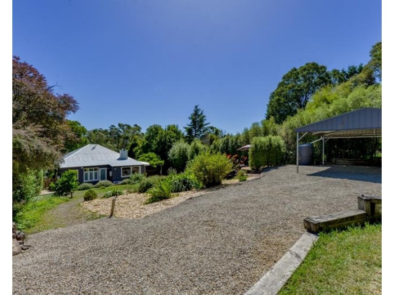 81 Railway Avenue, Bundanoon NSW 2578